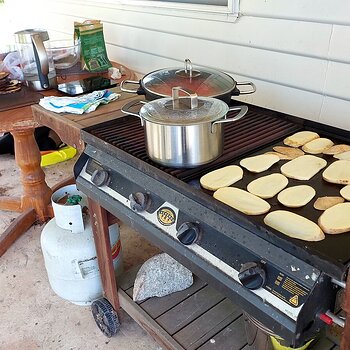 Cooking the potato slices