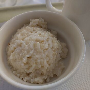 Sticky coconut and mango rice