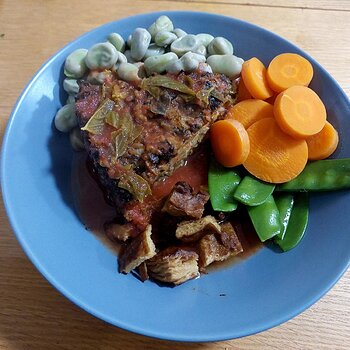 Rosemary Courgette Rice Cake, veg and mock duck