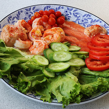 Prawn and salmon salad 2 s.jpg