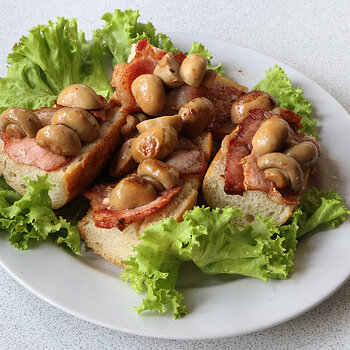 Bacon and mushrooms s.jpg