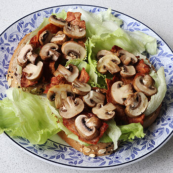 Bacon and mushrooms 2 s.jpg