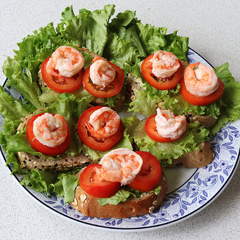 Prawn sarnies -1 s.jpg