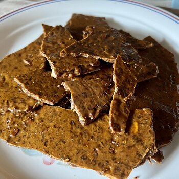 Lentil-Pistachio Brittle