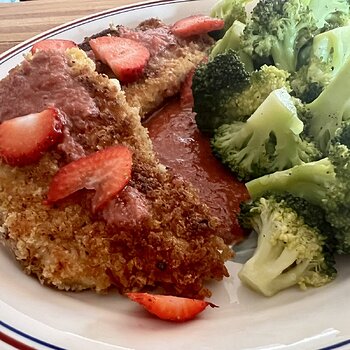 Pork Chops w/ Strawberry-Garlic Sauce