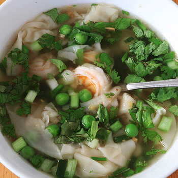 Prawn wonton soup 3 s.jpg