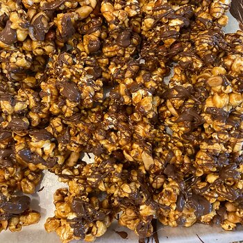 Media 'Copycat Moose Munch aka Dark Chocolate Caramel Popcorn' in album 'My Personal Entries'