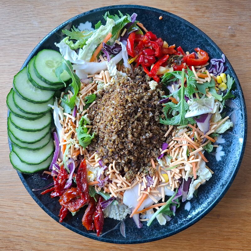 Salad and Falafel Crumbles