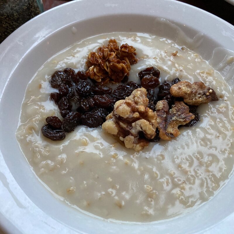 Breakfast at Duke’s Waikiki