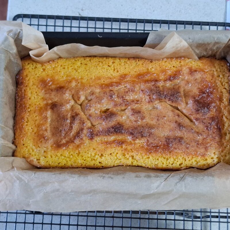 Sweet polenta and yoghurt cake