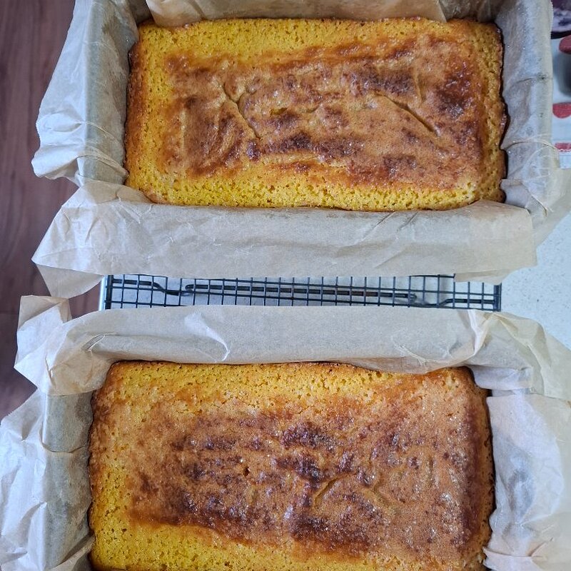 Sweet polenta and yoghurt cake