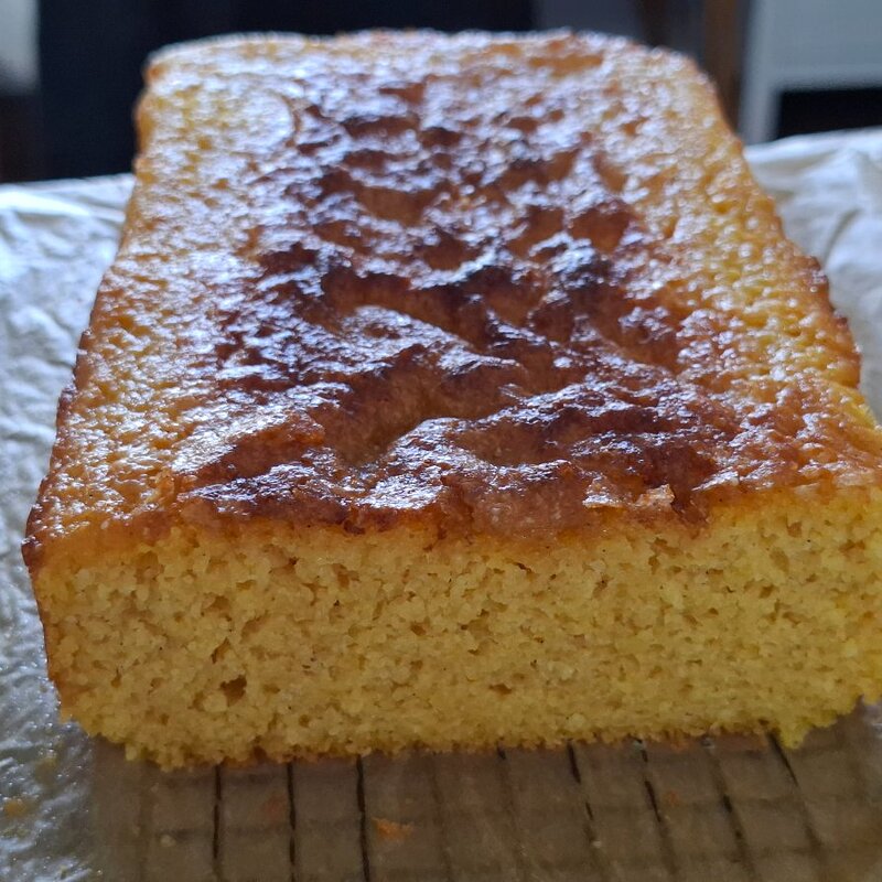 Sweet polenta and yoghurt cake