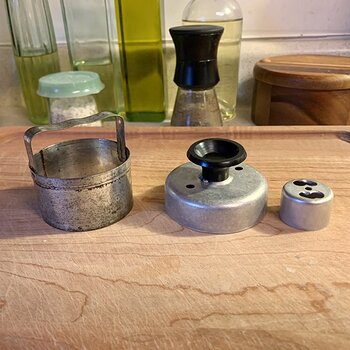 (American) Biscuit Cutter & Doughnut Cutter