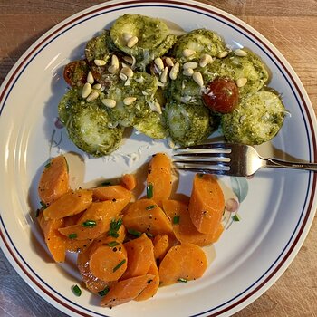Cheese Ravioli With Pesto And Buttered Carrots