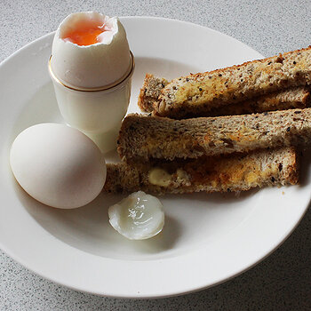 egg and soldiers 2 s.jpg