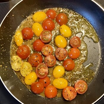 Frying Tomatoes