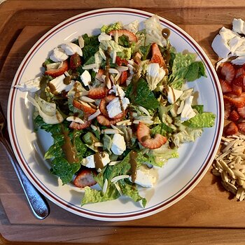 Green Salad With Greek Yogurt Dressing