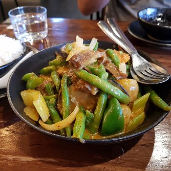 Red Duck Curry with Lychees and white rice