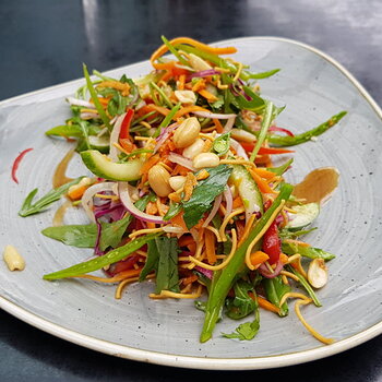 Cafe tofu salad