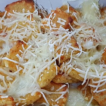 Baked Cauliflower Gnocchi with melted 'Cheese'