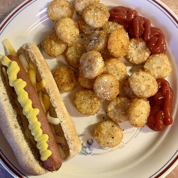 Hot Dog And Crispy Crowns