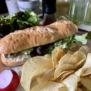 Tuna Salad And Sour Cream-Onion Chips/Crisps