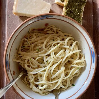 Linguine In Garlic Oil