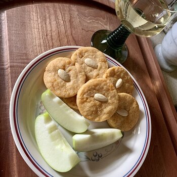 Cheese Biscuits And Apple