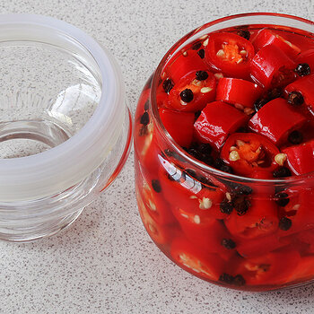 Pickled cayennes s.jpg