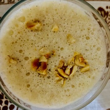 Banana, hazelnut and Soy drink smoothie.jpeg