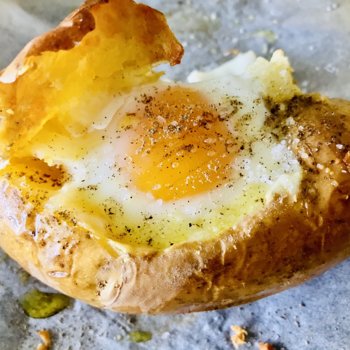 Baked-potato egg.jpeg