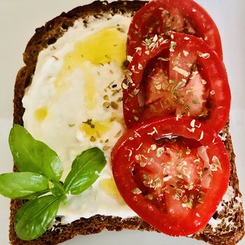 Tomato, Stracchino, Basil sandwich.jpeg