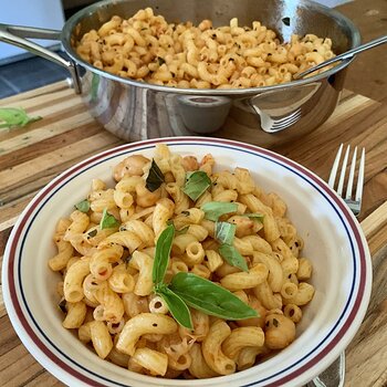 Macaroni With Chickpeas And Herbs