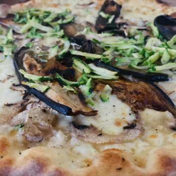 Pizza bianca with veggies.jpeg