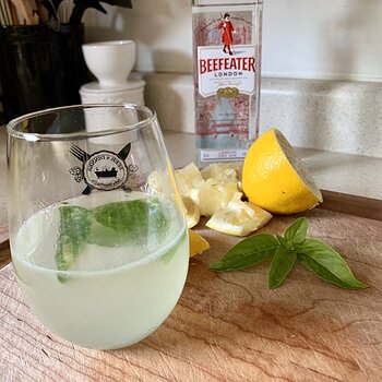 Gin-Basil Smash