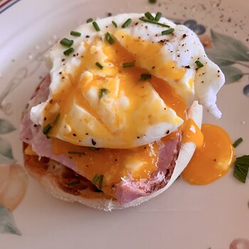 Poached Egg On English Muffin W/ American Cheese & Ham