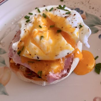 Poached Egg On English Muffin W/ American Cheese & Ham