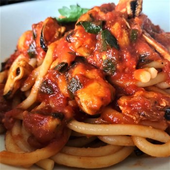 Spaghetti with Mussels in a Spicy Tomato Sauce.jpg
