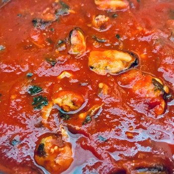 Mussels in Spicy Tomato Sauce.jpg