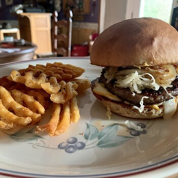 Bratburger & Fries