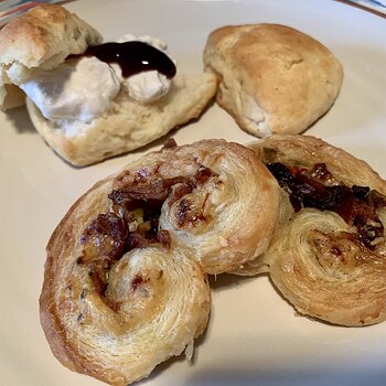 Scones & Palmiers