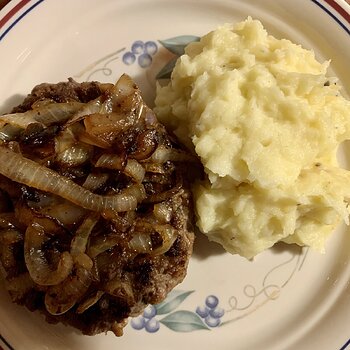 German-Style Beefsteak & Mash W/ Fried Onion