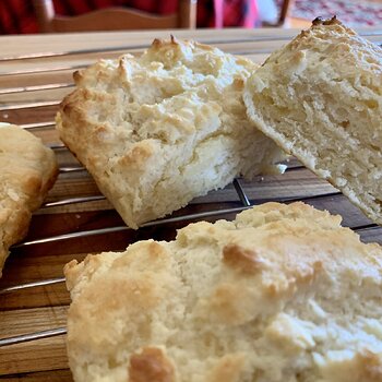 (American) Buttermilk Biscuits