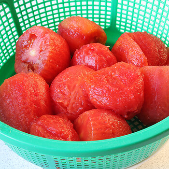 Tomatoes 2 s.jpg