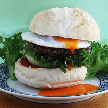 Chilli egg burger s.jpg