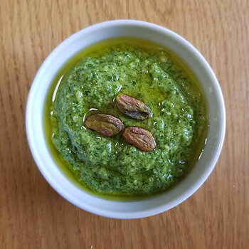 Vegan pistachio pesto