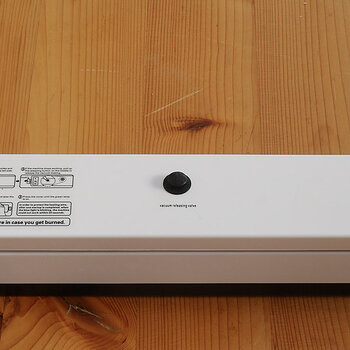 Vacuum sealer 3 s.jpg