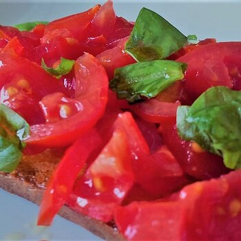 Bruschetta pomodori.jpg