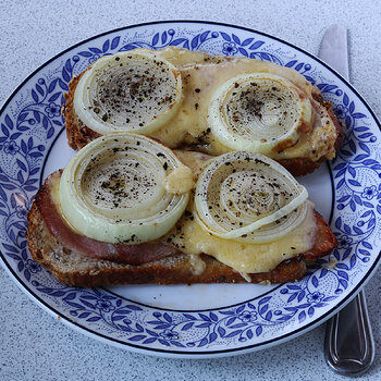 Cheese ham onion 1 s.jpg