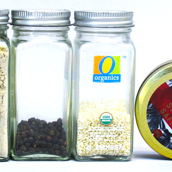 Spices - White Pepper, Black Peppercorns, White Sesame Seed and Saffron